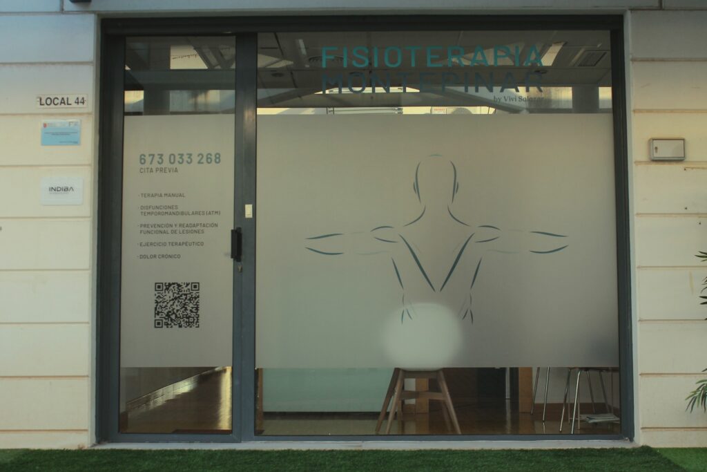 Puerta clínica fisioterapia montepinar
